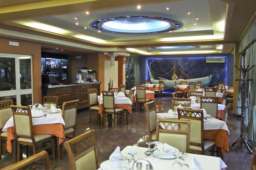 Paradise Beach Hotel Radhimë Exteriér fotografie